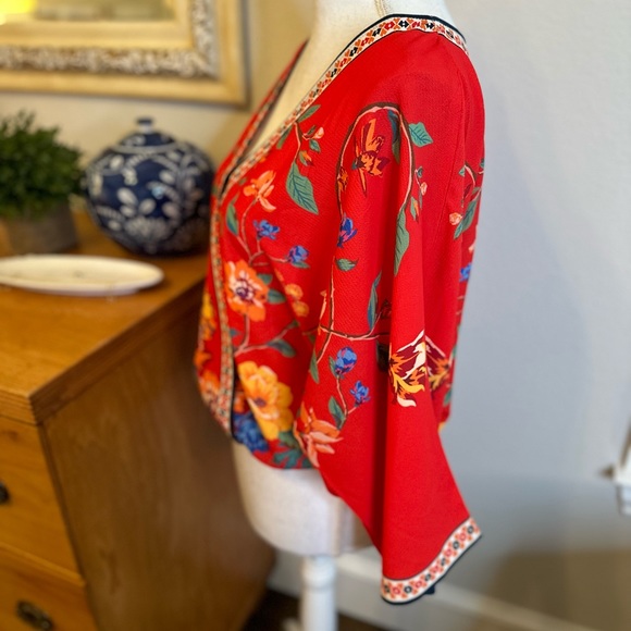 Flying Tomato blouse - Picture 5 of 10